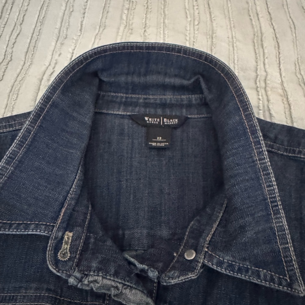 White House Black Market Dark Blue Denim Jacket - Picture 2 of 3